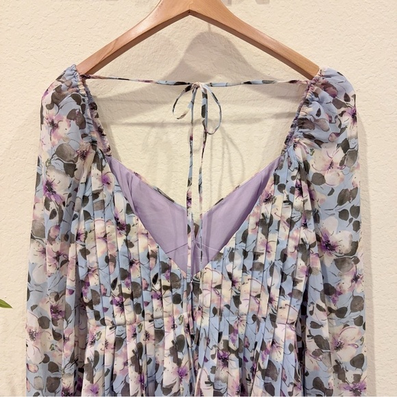 ASTR Carina Mini Dress in Blue Multi Floral Size Small NWT - Picture 6 of 10